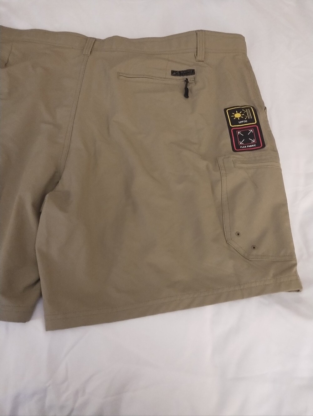 Realtree Men's Tan Hybrid Shorts